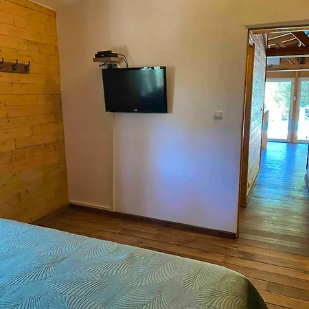 De 2 Chambres Avec Piscine Privee Jardin Clos Et Wifi A Figari *