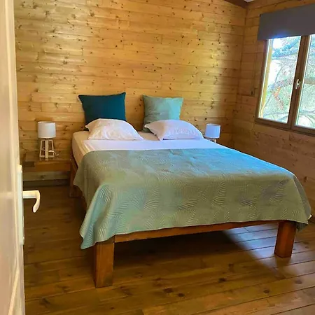 De 2 Chambres Avec Piscine Privee Jardin Clos Et Wifi A Figari Villa *
